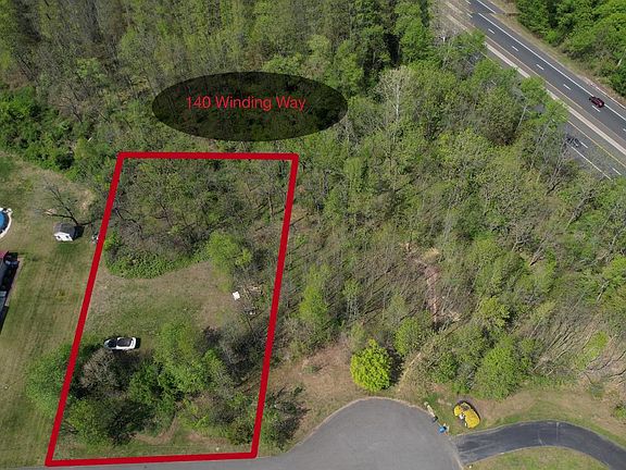 2nd image of 140 Winding Way