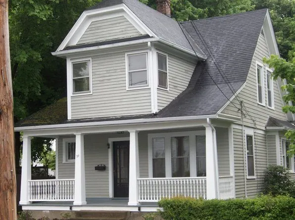 39 Academy Ave, Waterbury, CT 06705