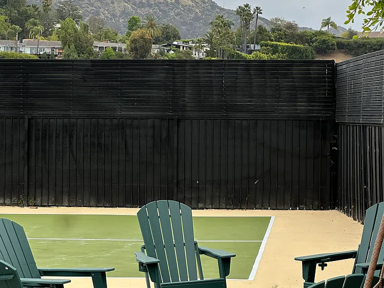6752 Mulholland Dr — Photo 49