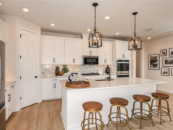 4th image of 13105 Bahia Grass Ln #820