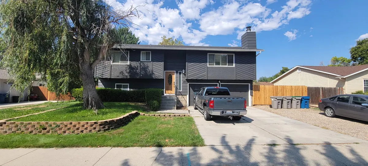 Building Photo - 3571 N Chuckwagon Ave