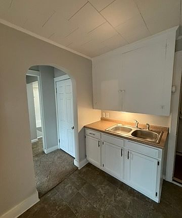 4th image of 175 1/2 Park Ave