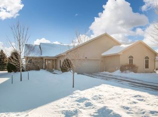 1050 Hearthstone Pl, Plover, WI 54467