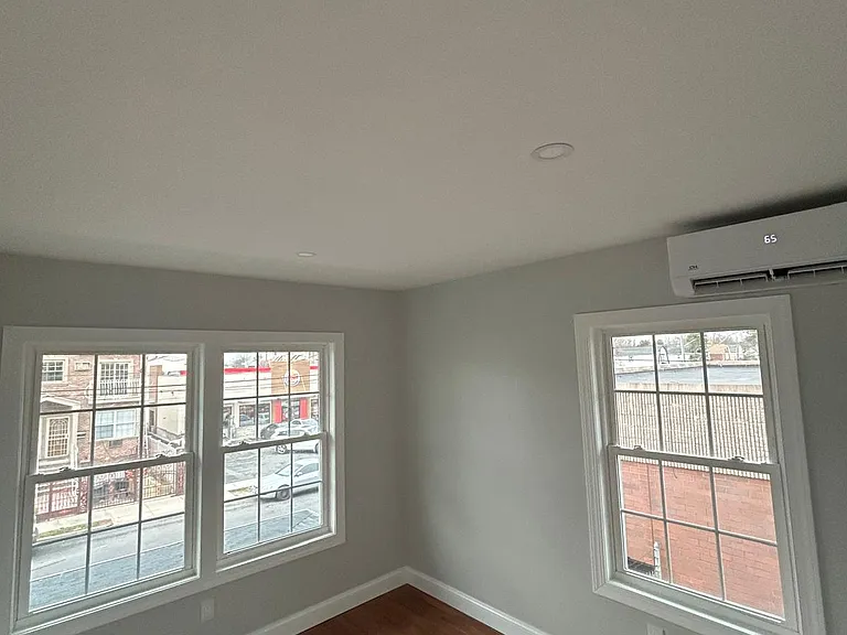 195th St — Photo 9