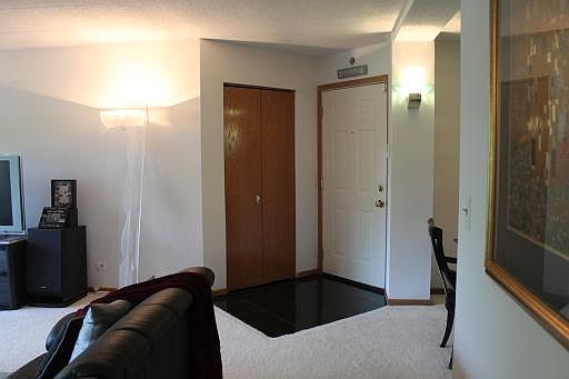 3rd image of 440 E Montrose Ave APT 304