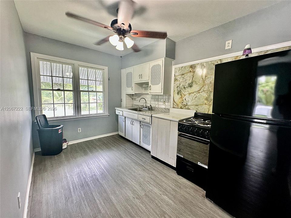 1st image of 1260 NE 115th St #4