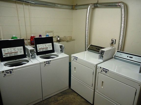 3rd image of 812 Marcy Ave