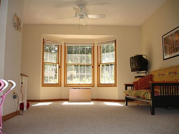 1st Floor Bonus Area