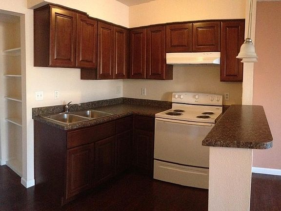 Well-equipped kitchen
