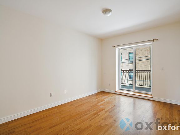 2nd image of 188 Bay 17th St #2