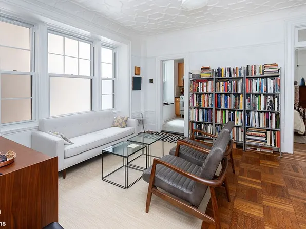 200 W 54th St APT 2H, New York, NY 10019