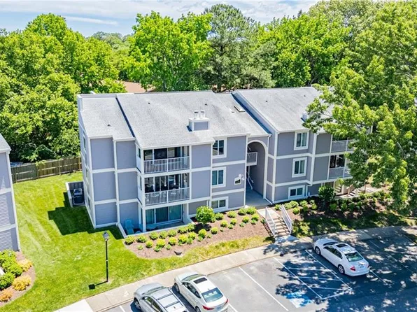 1016 Autumn Woods Ln APT 101, Virginia Beach, VA 23454