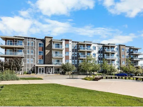 360 S Harvest Hills Cmn NE #107, Calgary, AB T3K 2N1