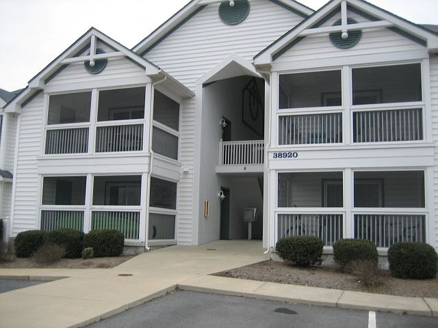 1st image of 38930 Upland Ct #13