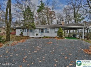 36 Maplewood Rd, Lake Harmony, PA 18624