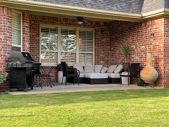 2nd image of 6608 W Braebourne Dr