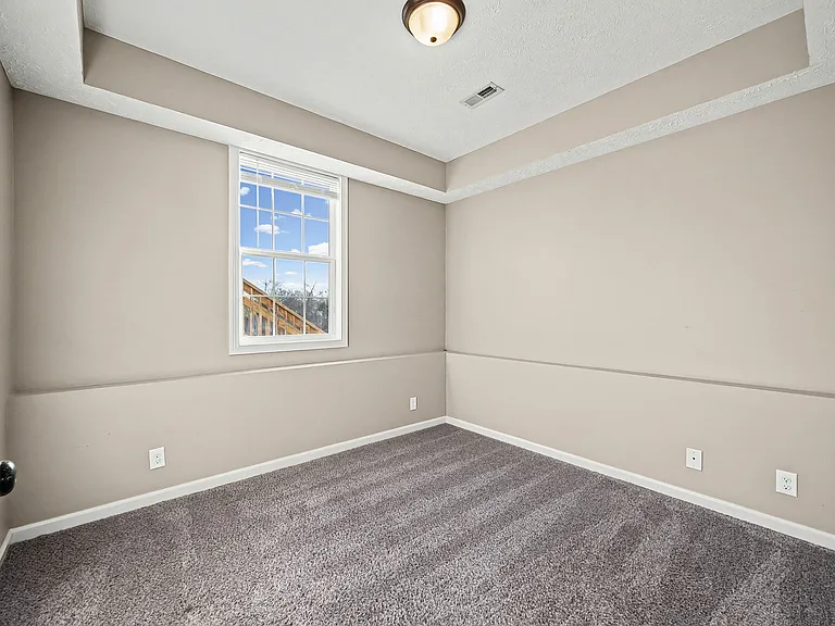1304 Freedom Dr — Photo 21