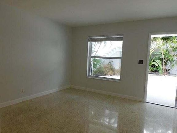 5th image of 15 S Palmway APT 2
