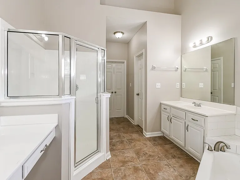 4815 Half Moon Cv — Photo 15