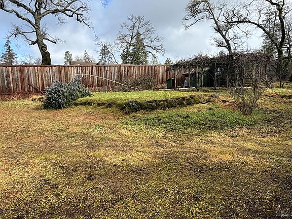5th image of 450 Sky Oaks Drive