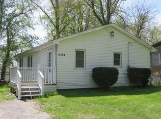 11864 E Hobbie St, Momence, IL 60954