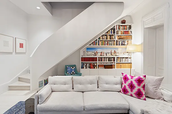 Sold by Compass | media 20