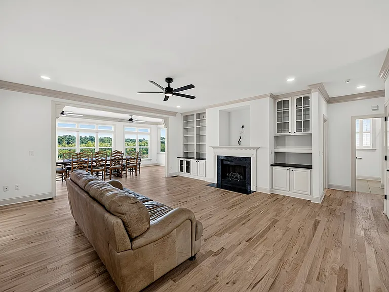 1733 Indigo Island Dr — Photo 14