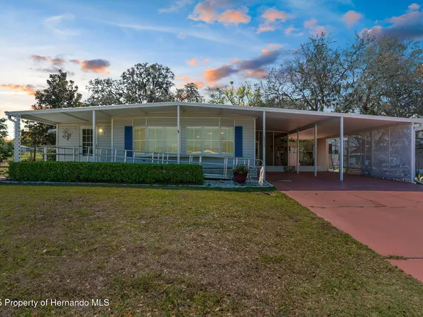 8240 Highpoint Blvd, Brooksville, FL 34613