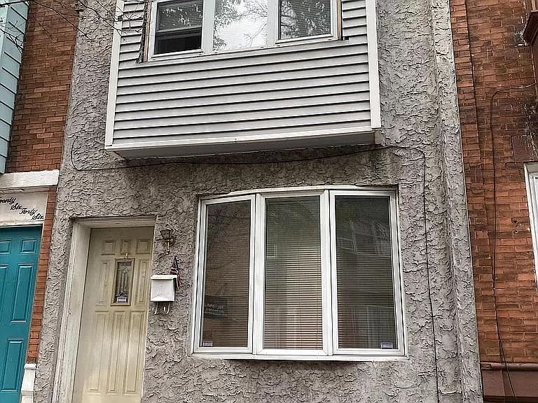 1st image of 2644 S Beulah St
