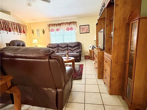 5th image of 230 N Brida St