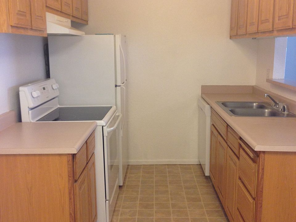 1st image of 700 McCoy Ct APT 25