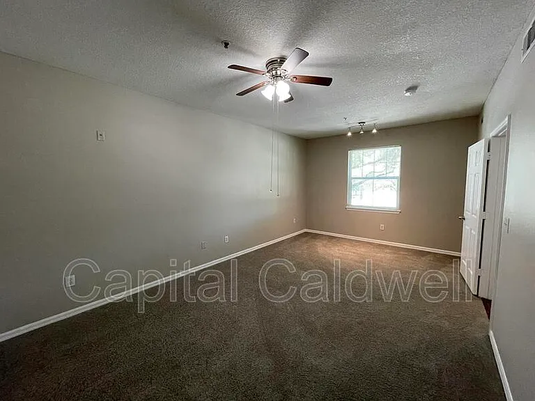 2010 E Palm Ave #15206-Y15206 — Photo 13