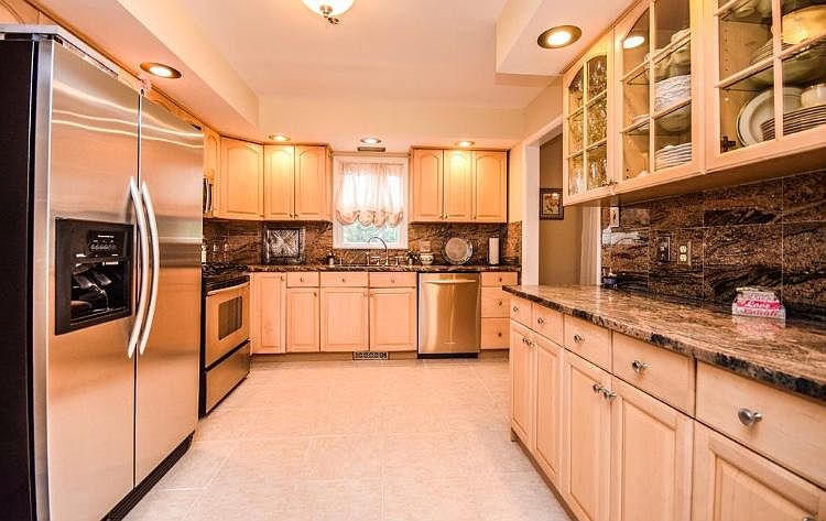 1st image of 68 Florence Ave #1