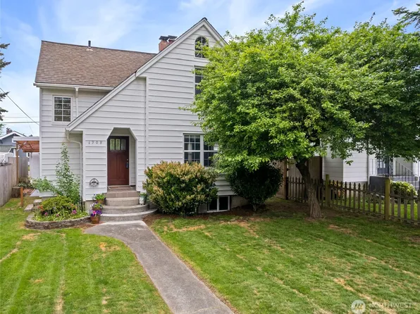 1908 Gregory Way, Bremerton, WA 98337
