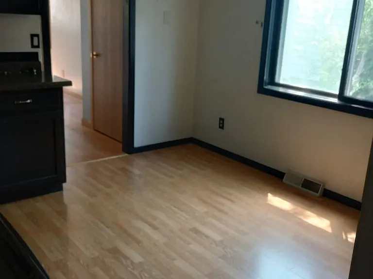 814 Parnell St — Photo 7