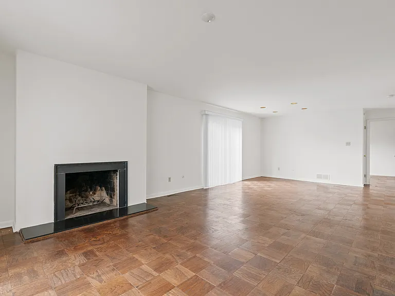 270 Shady Ave #34 — Photo 11