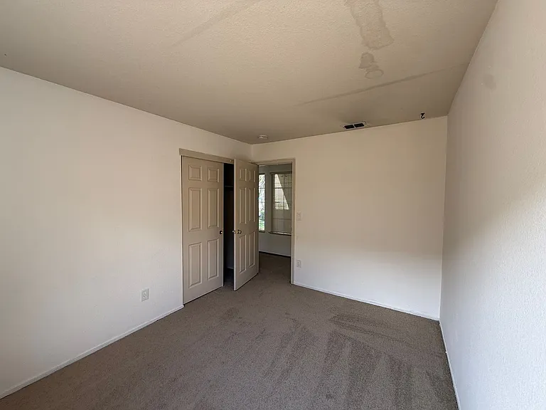 6415 Shasta Creek Way — Photo 17