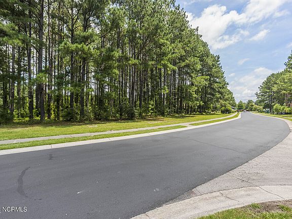 3rd image of 400 N Crow Creek Drive NW