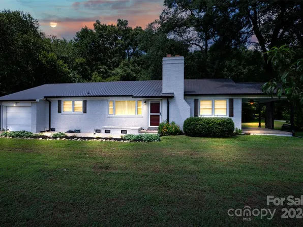 1525 N Mountain St, Blacksburg, SC 29702
