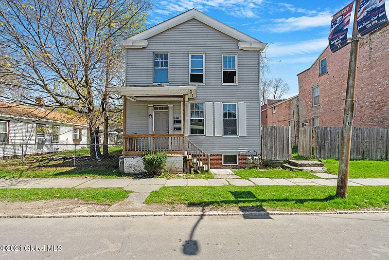 2nd image of 674 5th Avenue