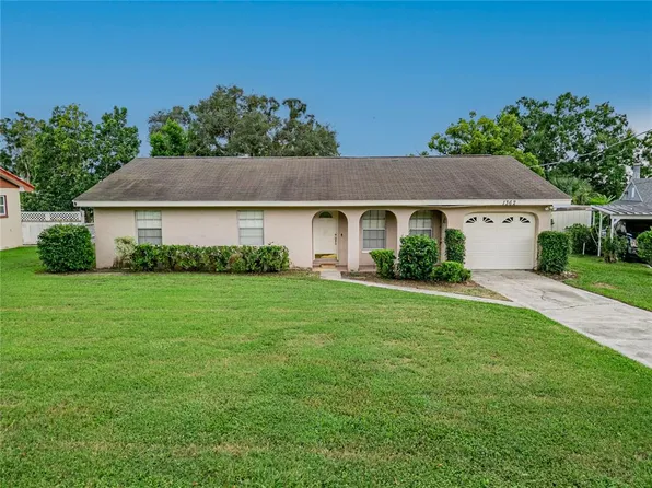 1362 NW Ave S, Winter Haven, FL 33881