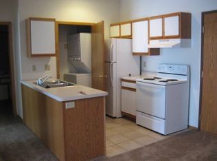 2738 Park Place Ln APT 22, Janesville, WI 53545