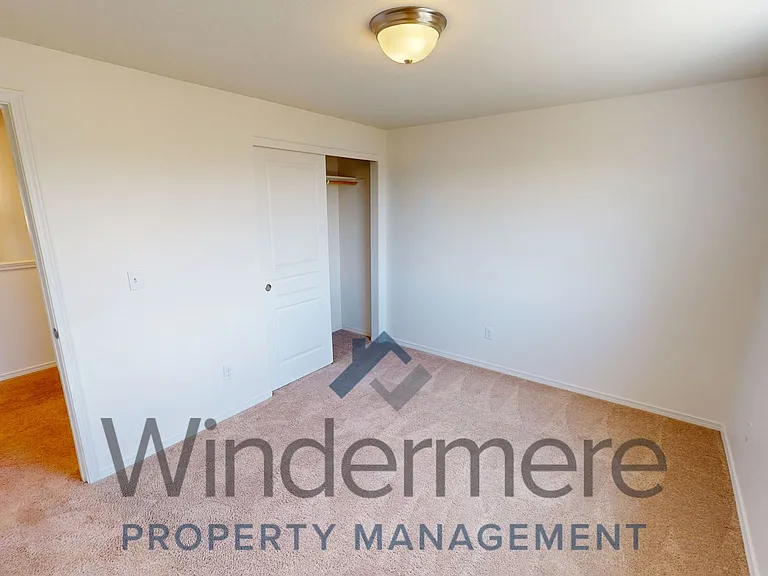 229 Kokanee Dr — Photo 17