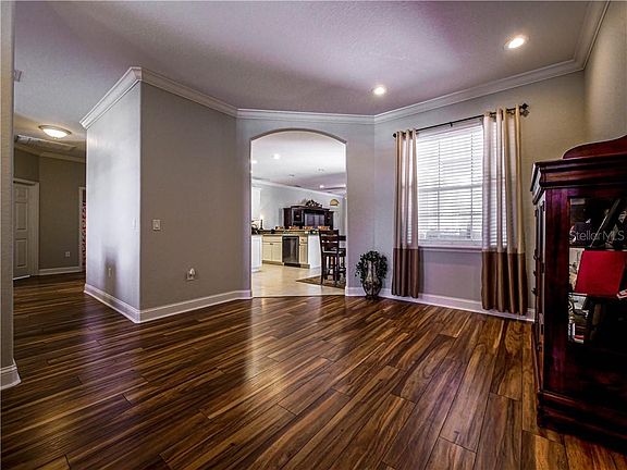 4th image of 2120 Saddlewood Dr