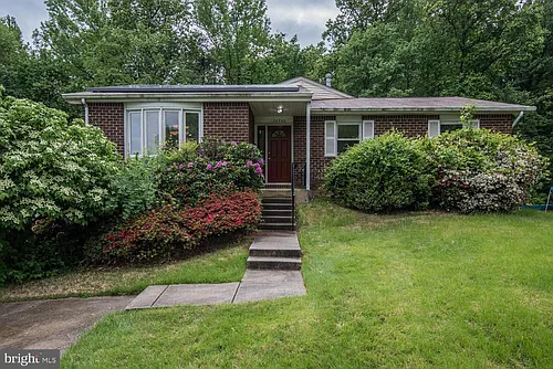 12702 N Point Ln Photo 1