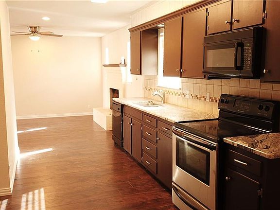 4th image of 303 Arthur Dr