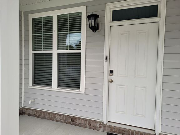 4th image of 305 Sikeston Ln