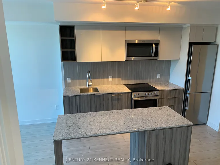 31 Tippett Rd #505 — Photo 8