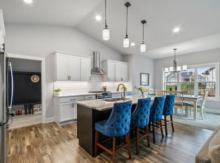 1152 Prairie View Dr, Waunakee, WI 53597