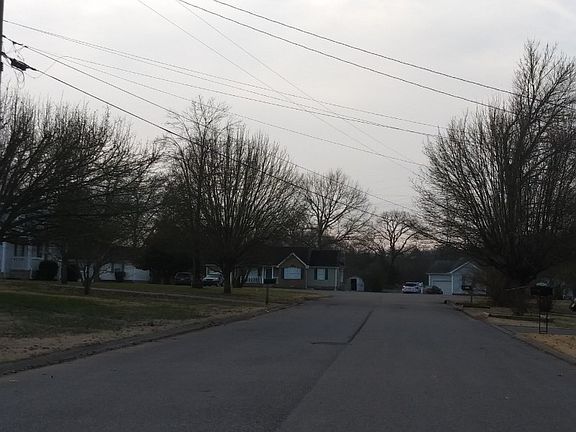 5th image of 307 Vernon Traylor Dr